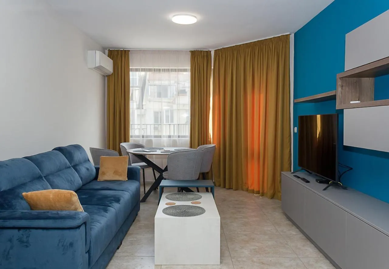 Blue Wave Varna- 2Bd Flat With Parking By Flat Mаnager アパート ヴァルナ